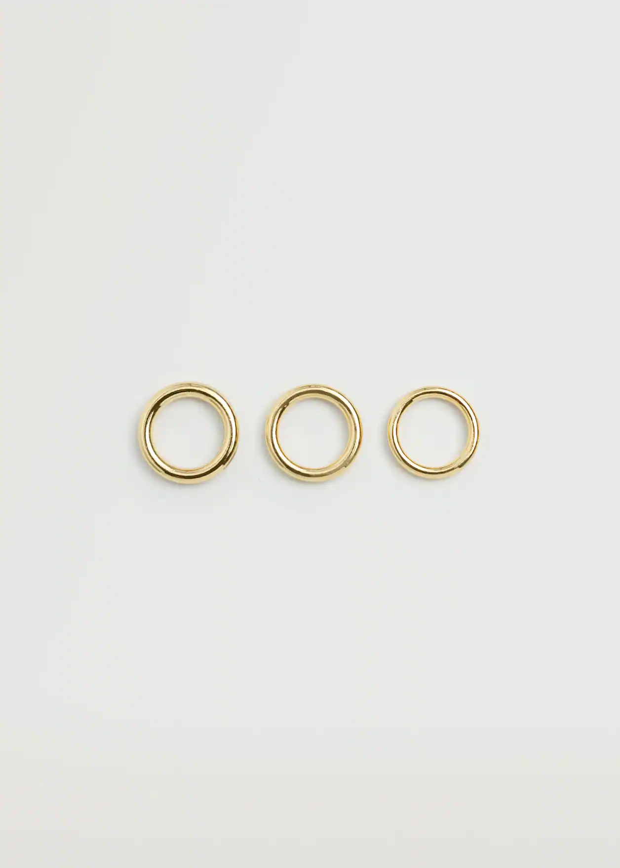Embossed hoop earrings - Image 5